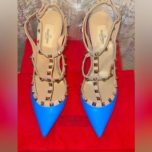 Valentino Rockstud Pumps